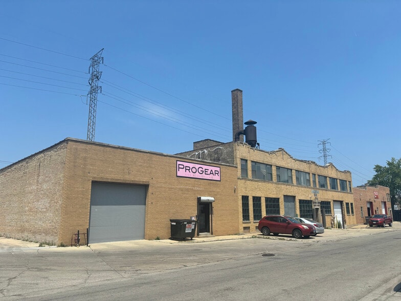 Primary Photo Of 1730-1740 W Carroll Ave, Chicago Warehouse For Lease
