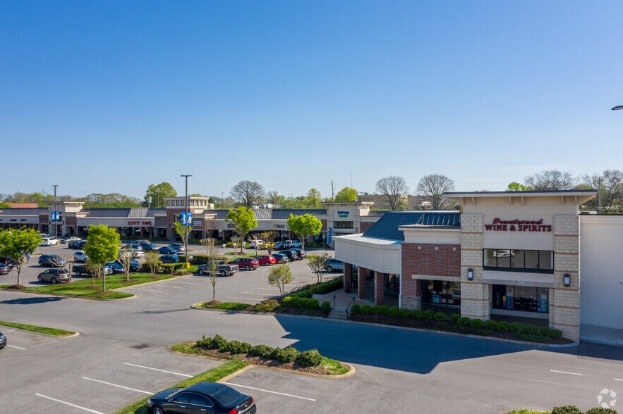 More Photos Of 300-330 Franklin Rd, Brentwood General Retail For Lease