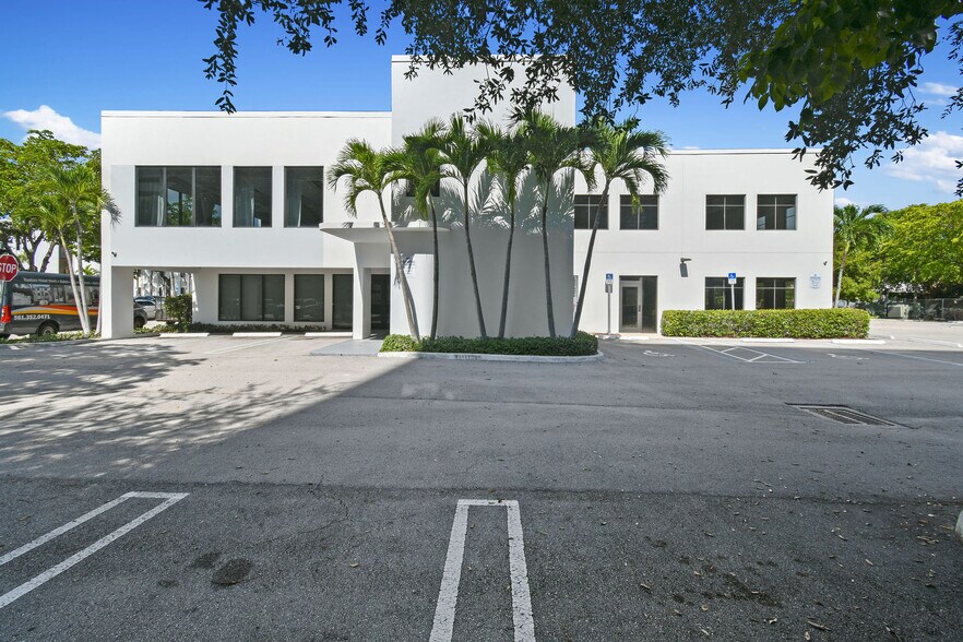 More Photos Of 321 L A Kirksey St, West Palm Beach Medical For Sale