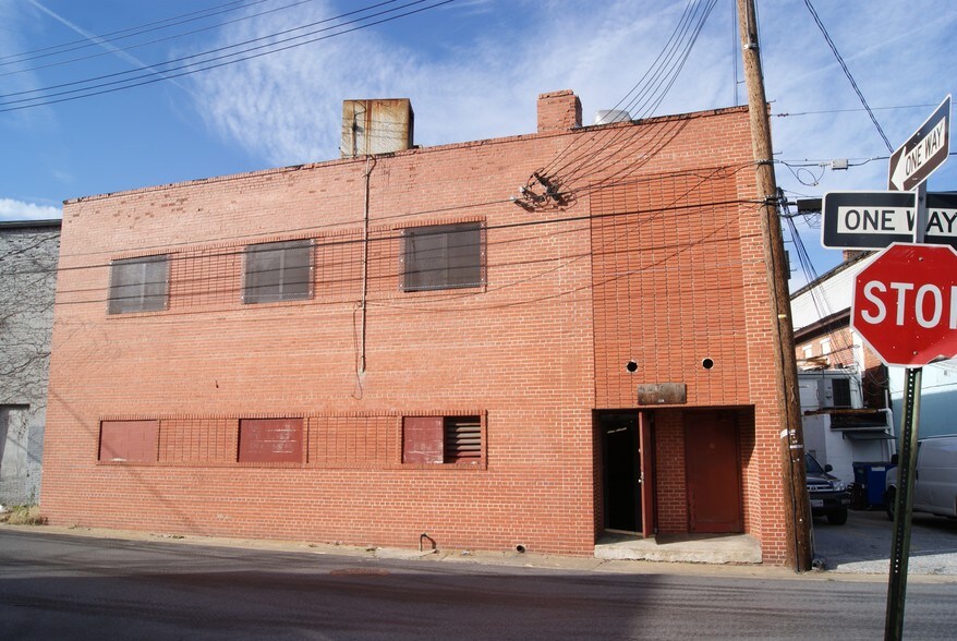 More Photos Of 3107 Greenmount Ave, Baltimore Storefront For Lease