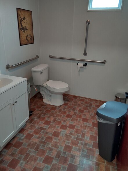 More Photos Of 108 N Main St, Spavinaw Restaurant For Sale