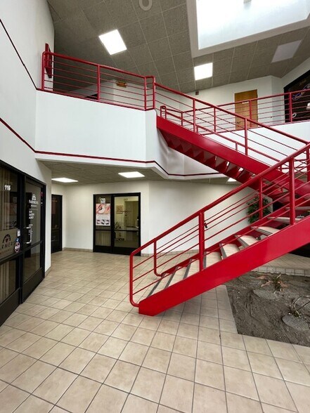 More Photos Of 1450 W 6th St, Corona Unknown For Lease
