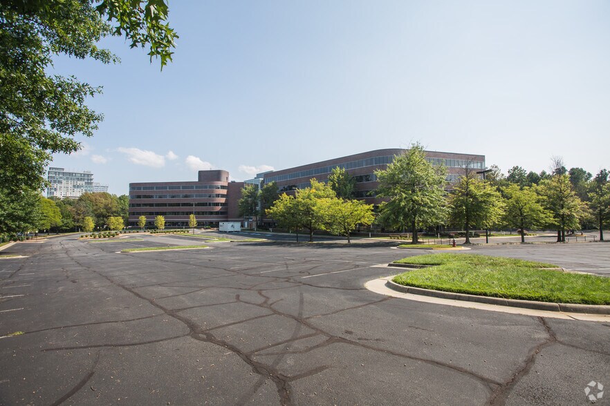 More Photos Of 11493 Sunset Hills Rd, Reston Office For Sale