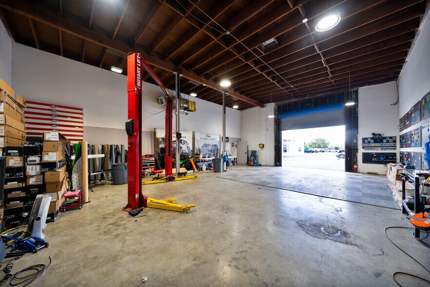 More Photos Of 731-733 E San Bernardino Rd, Covina Warehouse For Sale