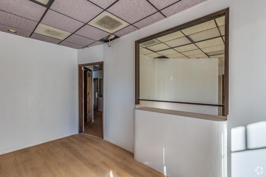 More Photos Of 3555 Pecos-McLeod Interconnect, Las Vegas Office For Sale