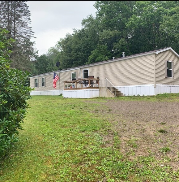 More Photos Of 15 Decasper Dr, Lewis Run Manufactured Housing Mobile Home Park For Sale