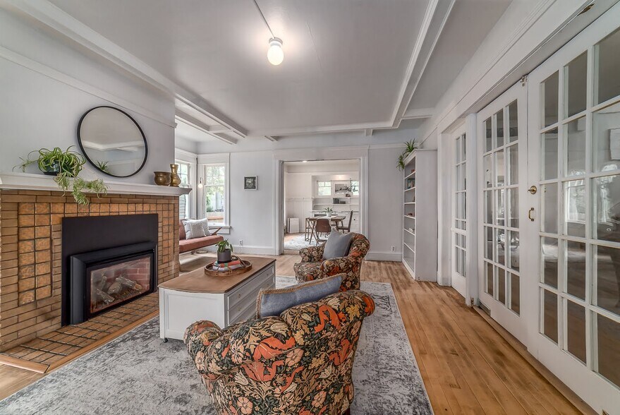 More Photos Of 354 W 6th Ave, Eugene Storefront Retail Office For Sale