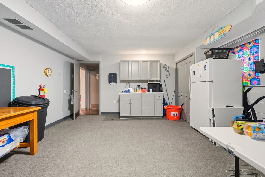 More Photos Of 1400 Paradise View St, Mansfield Office For Sale