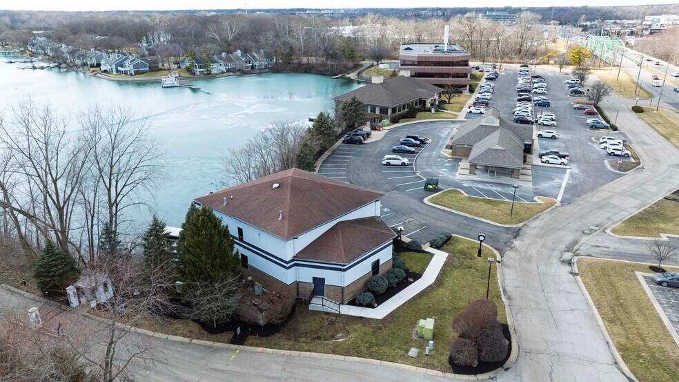 More Photos Of 3809 E 82nd St, Indianapolis Freestanding For Lease