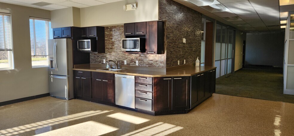 More Photos Of 2480 W Campus Dr, Mount Pleasant Medical For Lease