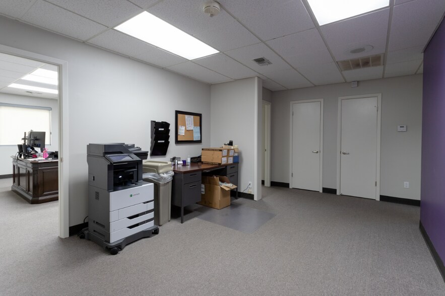 More Photos Of 2024 Arkansas Valley Dr, Little Rock Office For Sale