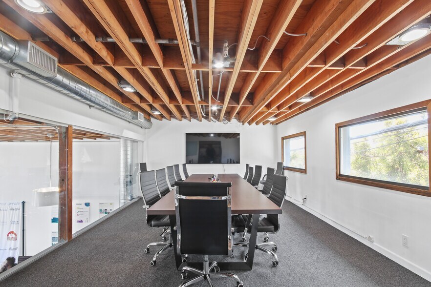 More Photos Of 1201-1291 Electric Ave, Venice Loft Creative Space For Lease