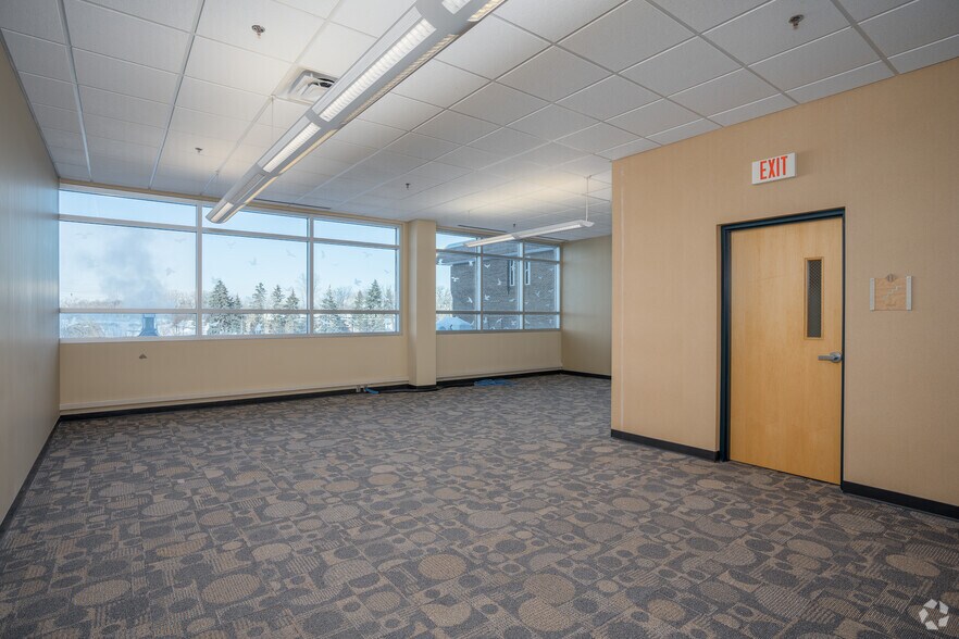 More Photos Of 2361 W Highway 36, Roseville Office For Lease