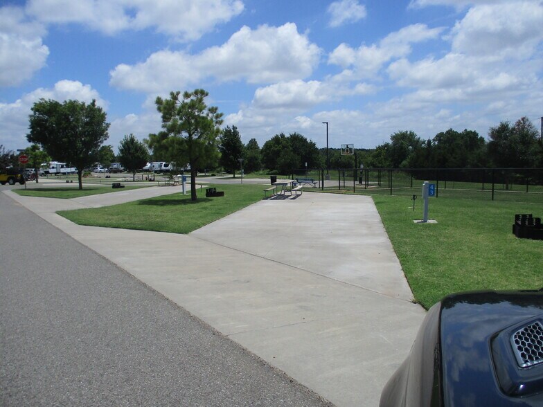 More Photos Of 1038 Airport Rd, Weatherford Manufactured Housing Mobile Home Park For Sale