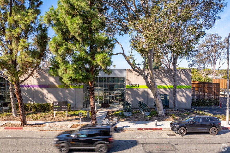 More Photos Of 10381-10395 Jefferson Blvd, Culver City Loft Creative Space For Lease