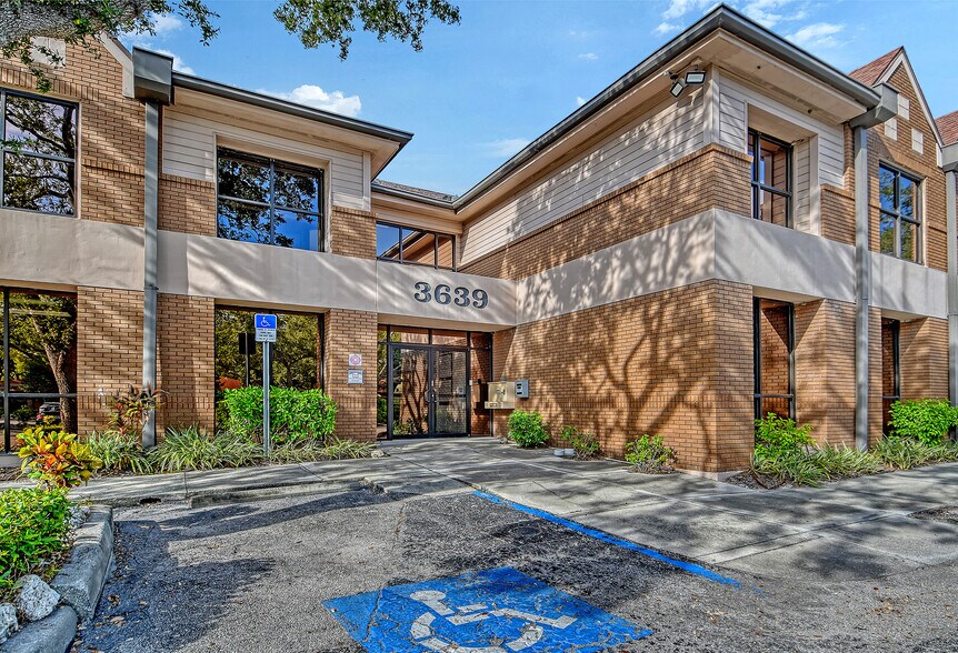 More Photos Of 3639-3711 Cortez Rd W, Bradenton Office For Lease