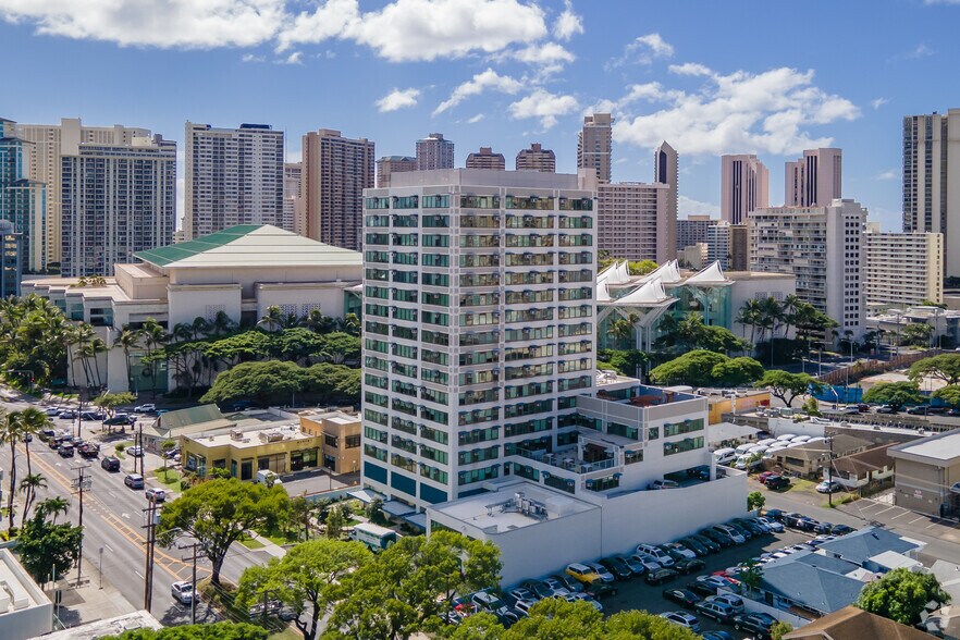 More Photos Of 1723 Kalakaua Ave, Honolulu Apartments For Lease