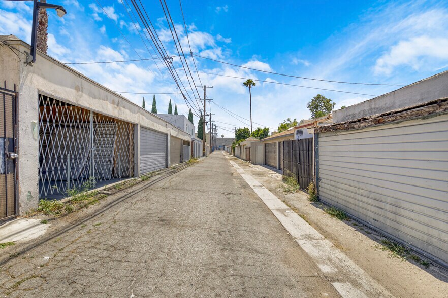 More Photos Of 1215 S Fairfax Ave, Los Angeles Apartments For Sale