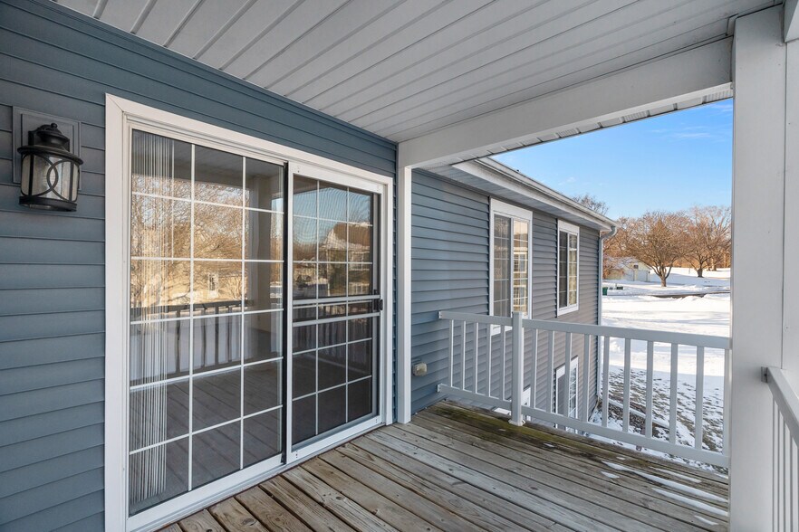 More Photos Of 8254 Windsong Dr, Eden Prairie Apartments For Sale