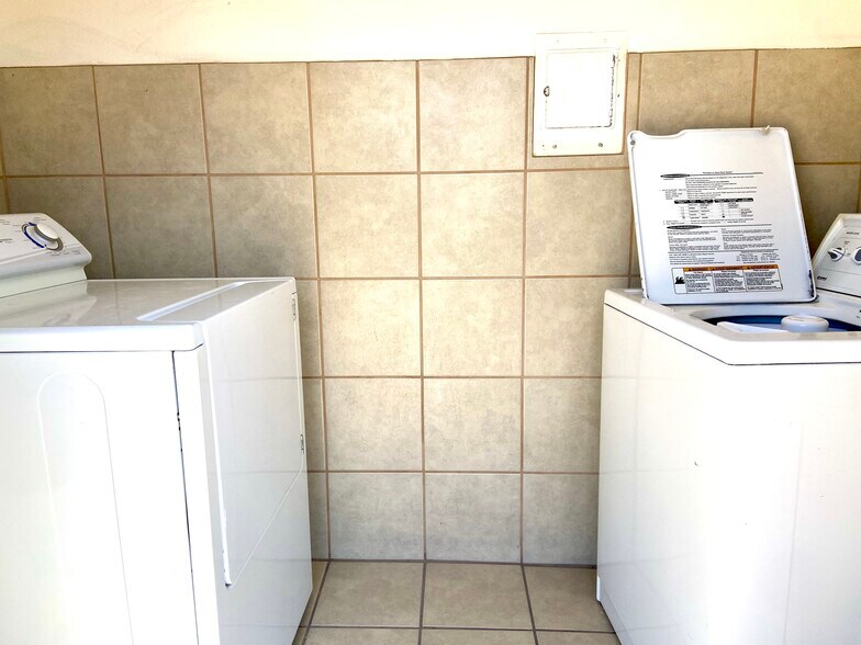 More Photos Of 1520 Henry Dr, Las Vegas Apartments For Sale