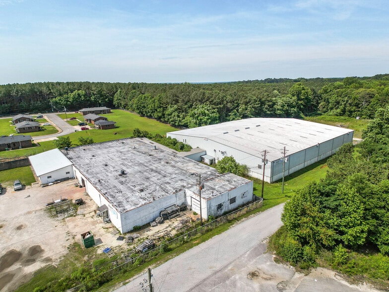 Primary Photo Of 105-205 Silo Ln, Lavonia Manufacturing For Lease