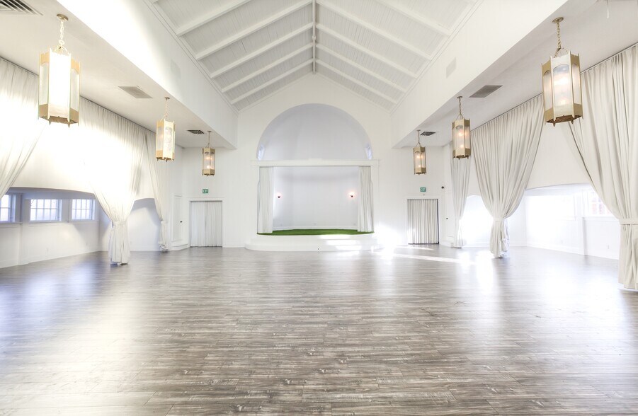 More Photos Of 4908 York Blvd, Los Angeles Lodge Meeting Hall For Lease