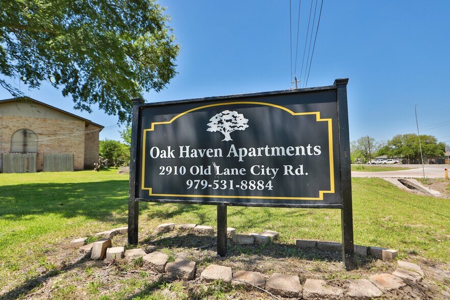 More Photos Of 2910 Old Lane City Rd, Wharton Apartments For Sale