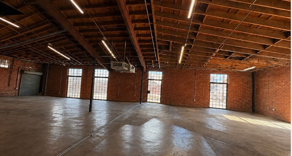 More Photos Of 340 S Avenue 17, Los Angeles Manufacturing For Lease