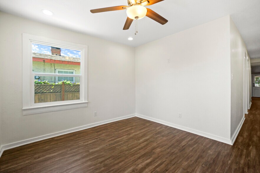 More Photos Of 343 N Occidental Blvd, Los Angeles Apartments For Sale