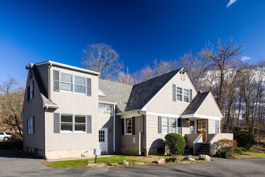 More Photos Of 480 Mamaroneck Ave, Harrison Office For Lease