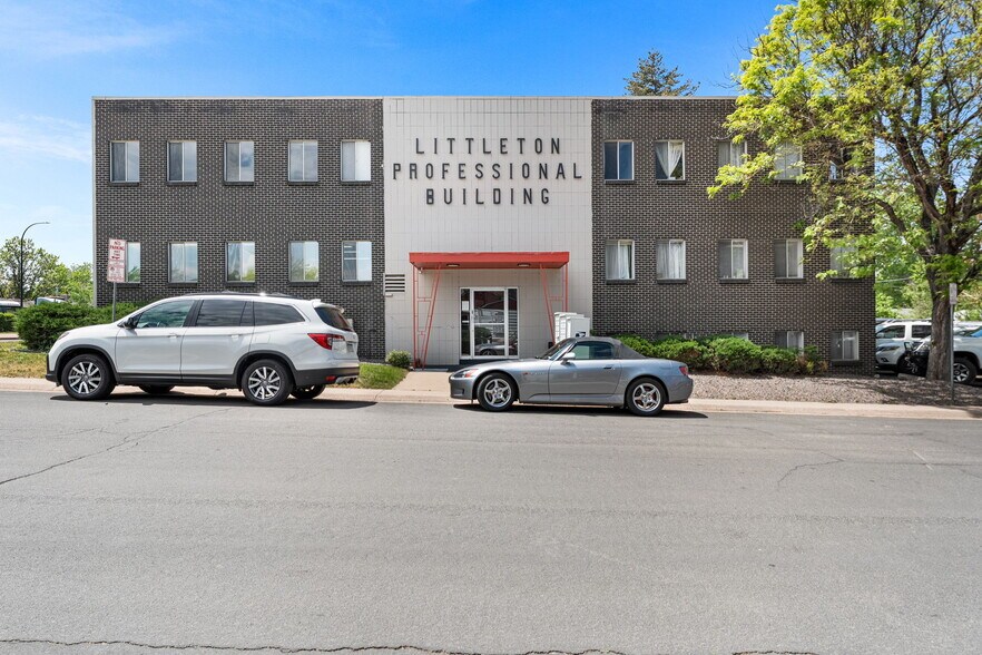 More Photos Of 709 W Littleton Blvd, Littleton Office For Sale