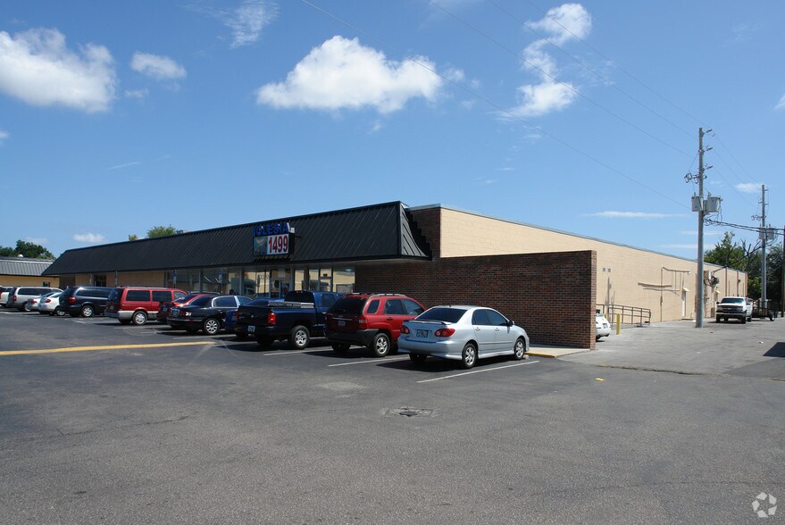 More Photos Of 1001-1015 W Vine St, Kissimmee Unknown For Sale