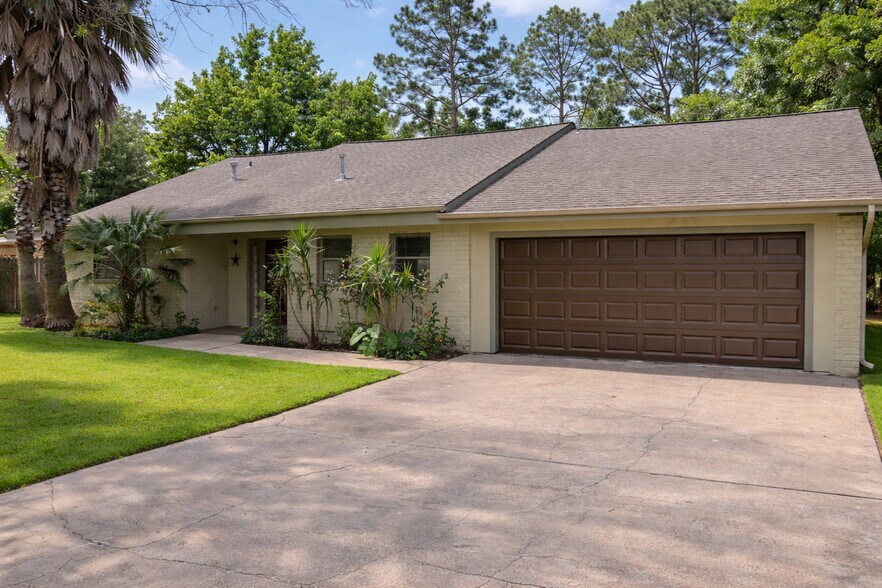 More Photos Of , Houston Unknown For Sale