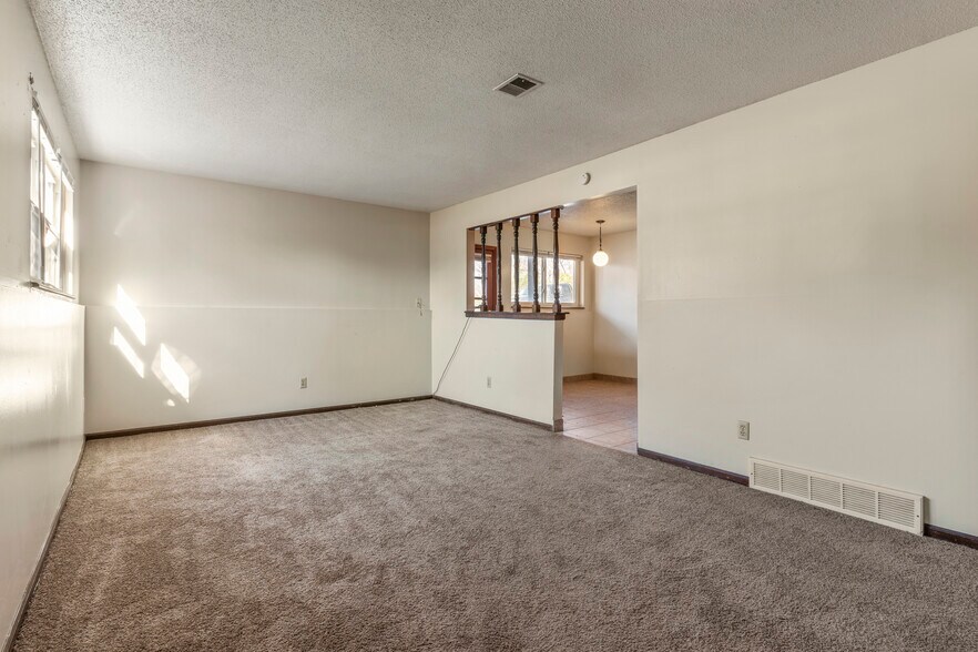 More Photos Of 5218-5240 Ditzler Ave, Raytown Apartments For Sale