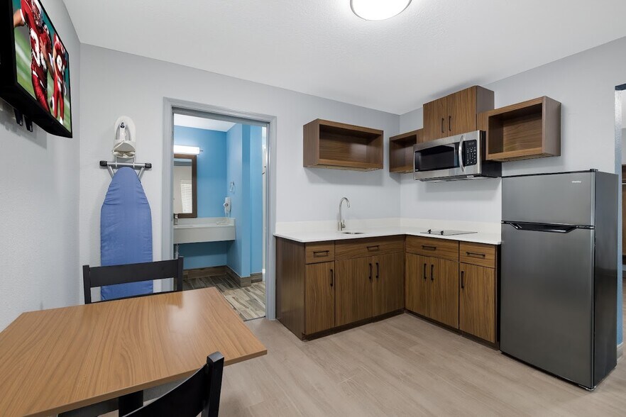 More Photos Of 4407 27th St, Orange Hotel For Sale