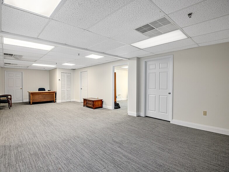 More Photos Of 22 S Pack Sq, Asheville Office For Lease