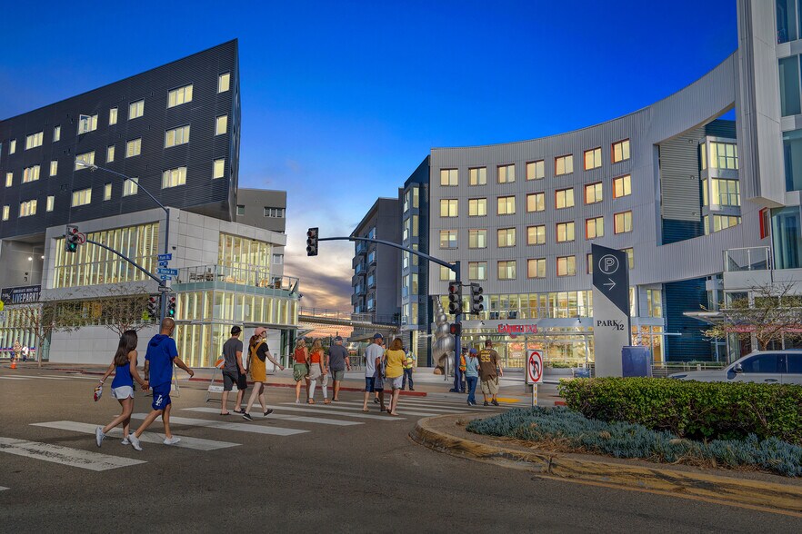 More Photos Of 100 Park Plz, San Diego Apartments For Lease