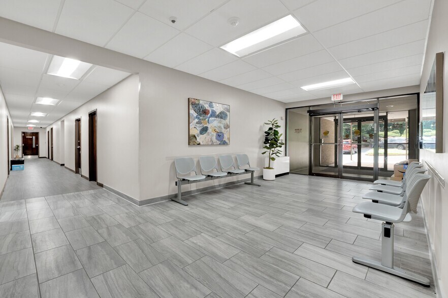 More Photos Of 611 S Carlin Springs Rd, Arlington Medical For Lease