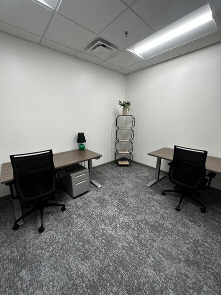 More Photos Of 214 Overlook Cir, Brentwood Office For Sale