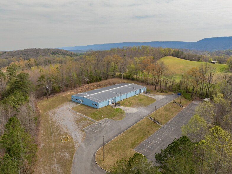 Primary Photo Of 205 Industrial Pike, Whitwell Manufacturing For Sale