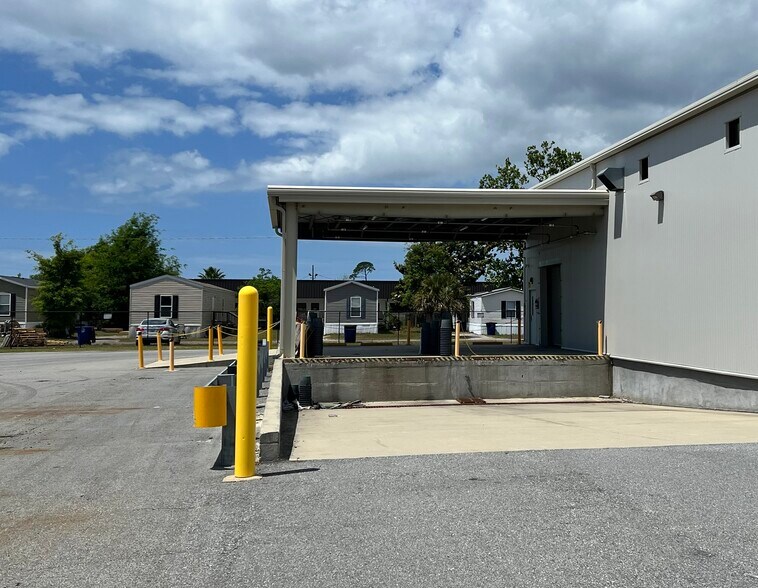 More Photos Of 521 W 14th St, Panama City Flex For Lease