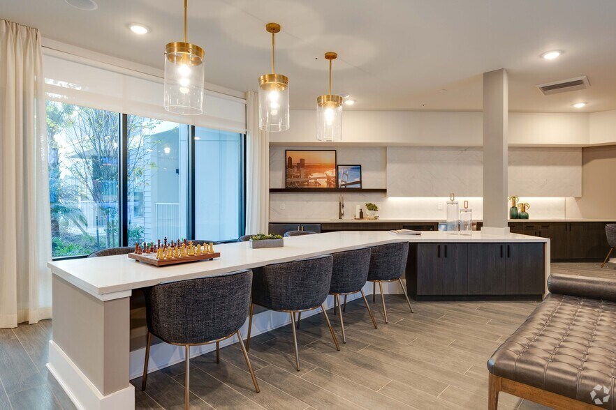 More Photos Of 1300 Hendricks Ave, Jacksonville Apartments For Lease