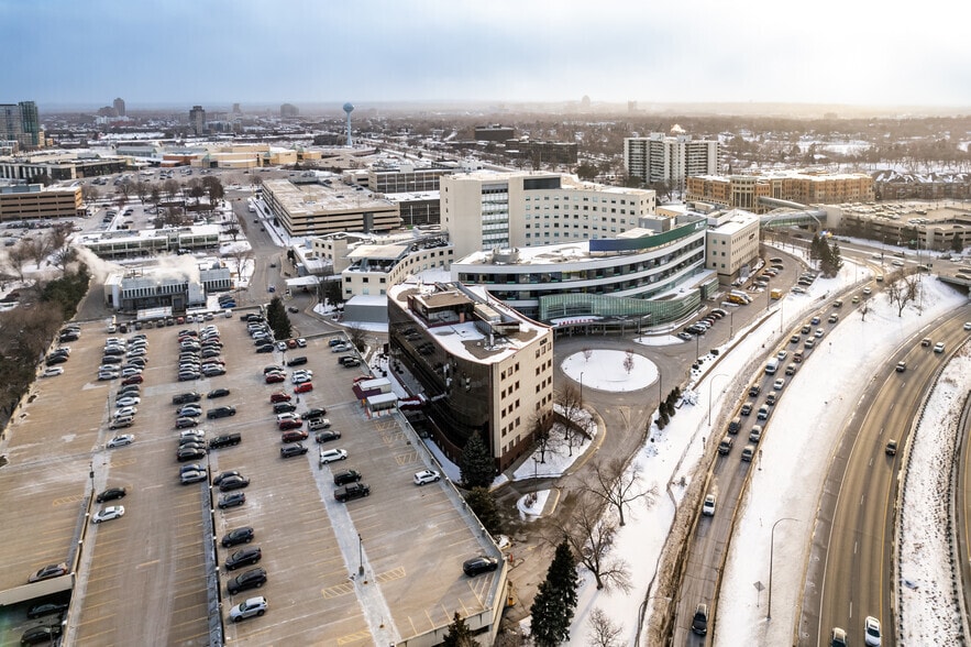 More Photos Of 6363 France Ave S, Edina Office For Sale