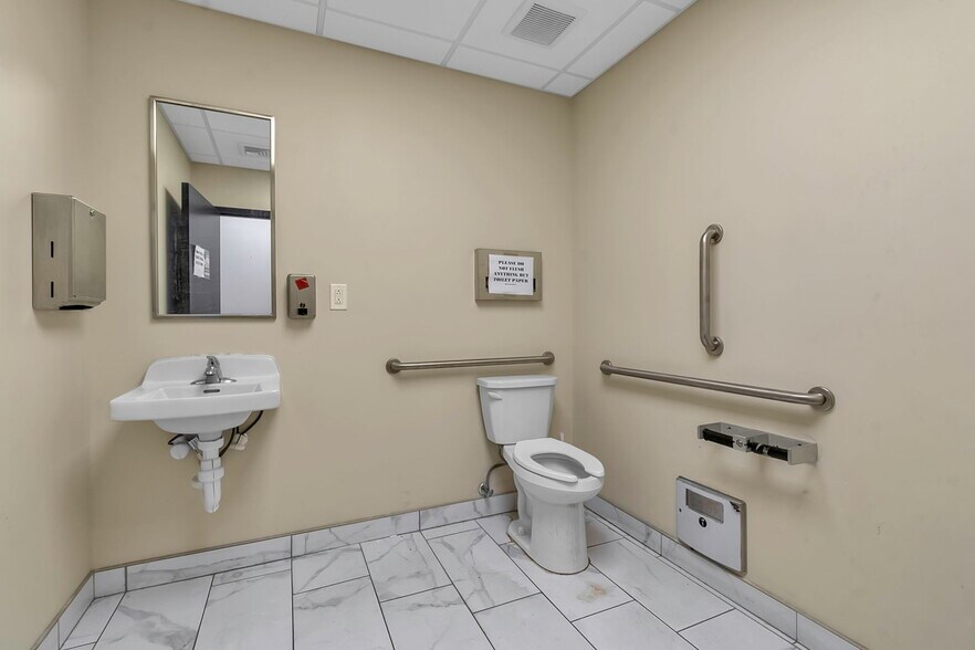 More Photos Of 1849 Abbott Rd, Lackawanna Convenience Store For Sale