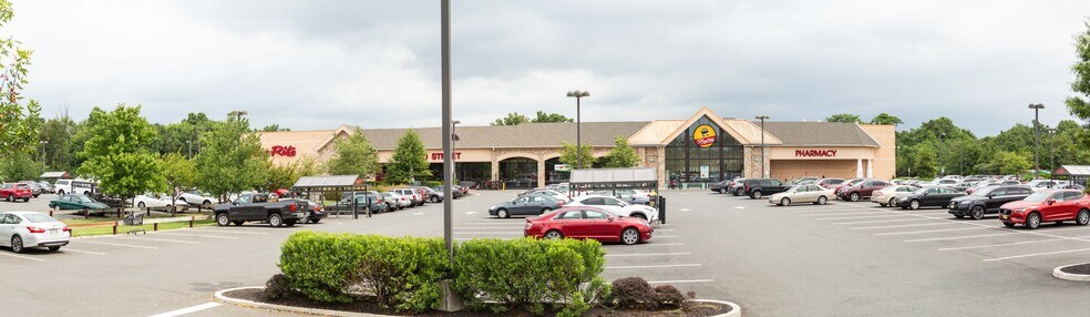More Photos Of 435 Elizabeth Ave, Somerset Unknown For Lease