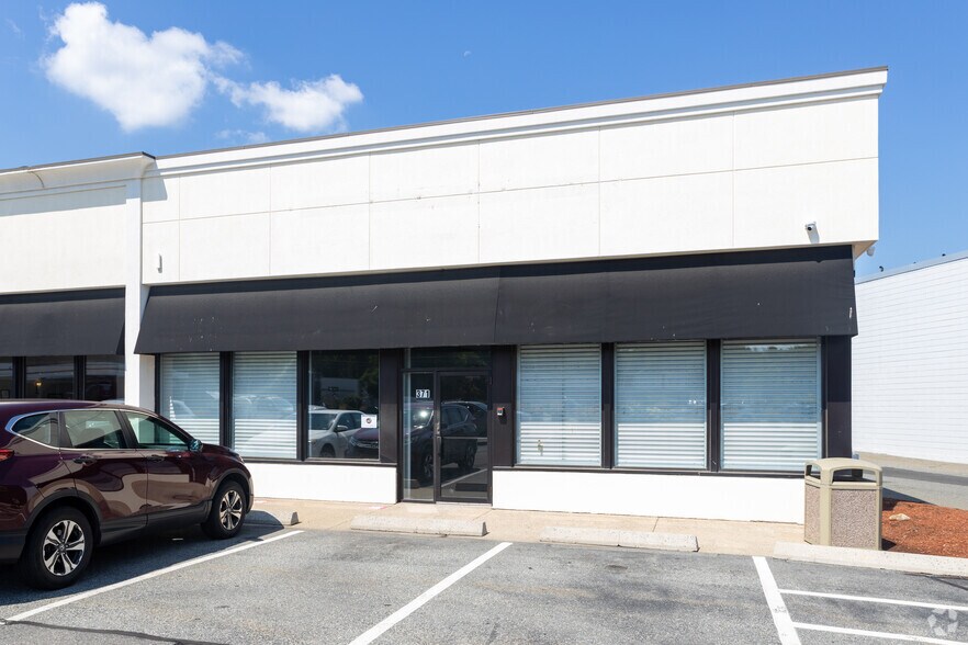 More Photos Of 371 Broadway, Saugus Storefront Retail Office For Lease