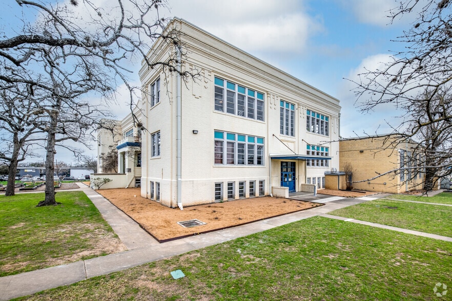 More Photos Of 3908 Avenue B, Austin Office For Lease
