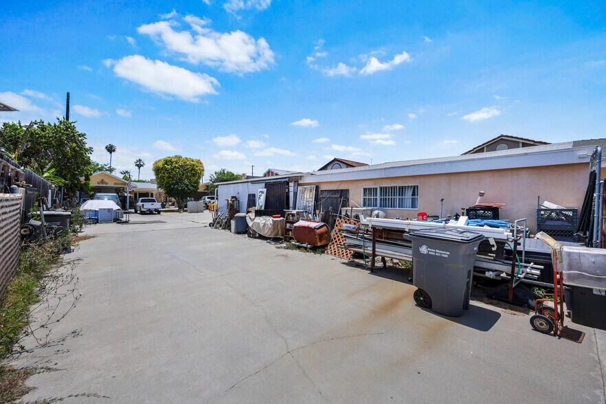 More Photos Of 546 E 220th St, Carson Apartments For Sale