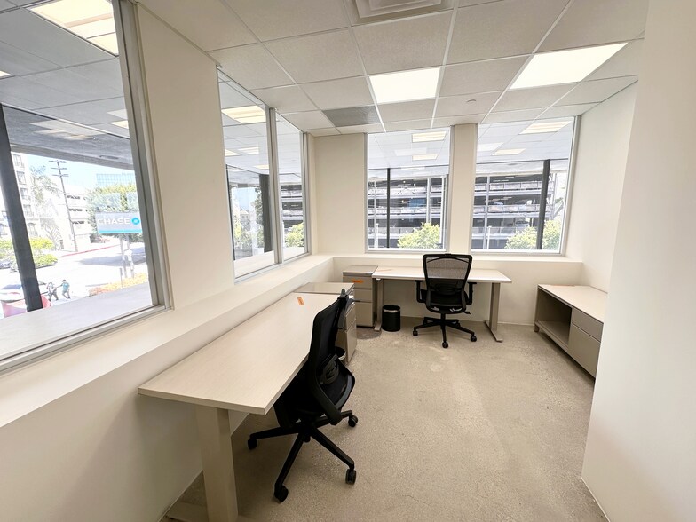 More Photos Of 1180 S Beverly Dr, Los Angeles Coworking Space