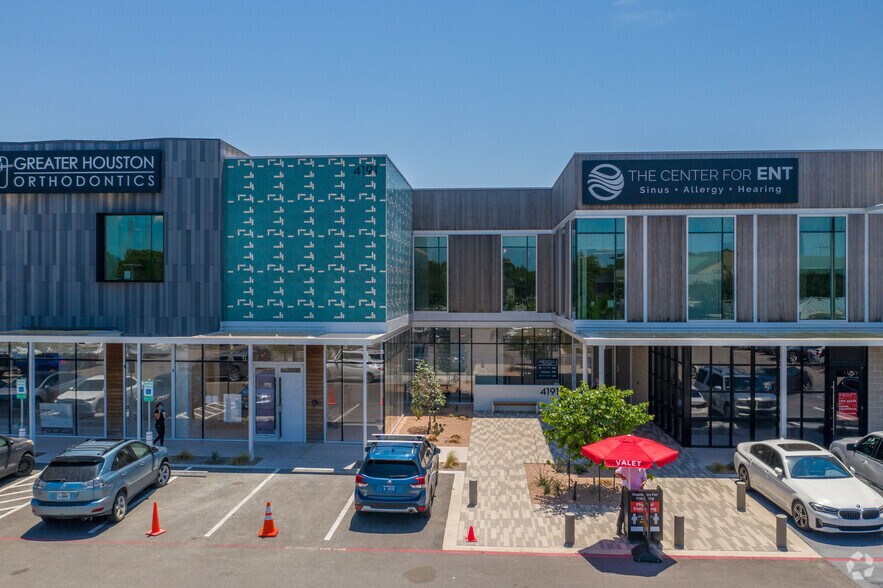 More Photos Of 4191 Bellaire Blvd, Houston Medical For Lease